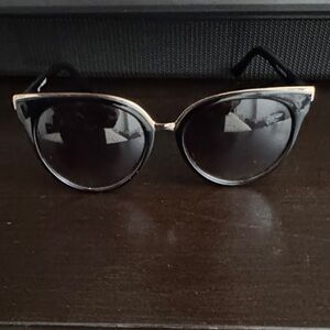 Stylish Black Sunglasses